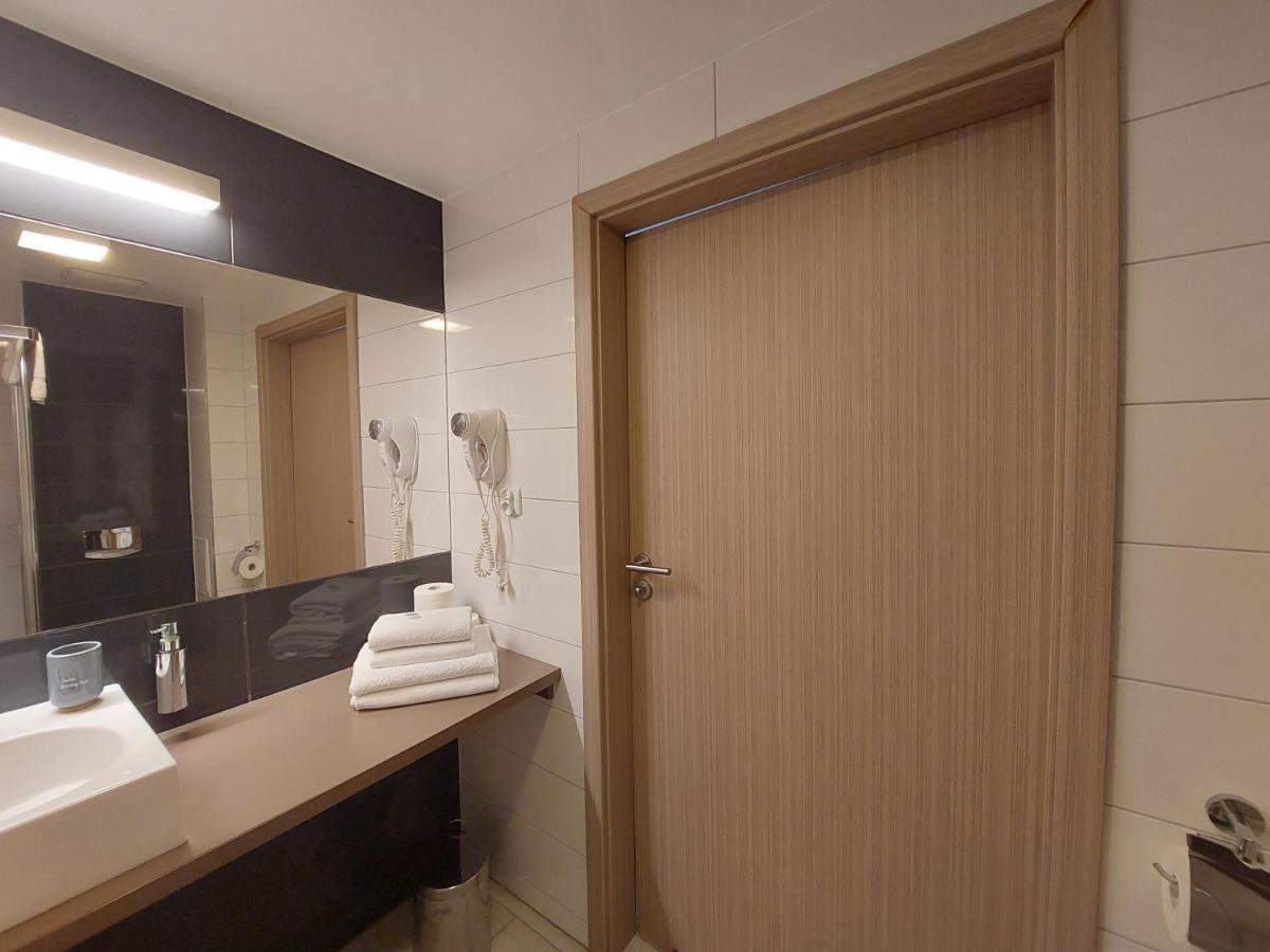 Apartament Sienna Czarna Gora Ischgl 18 Exterior foto